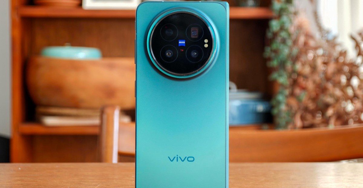 Vivo X Fold 6 ให้ความรู้สึกย้อนยุค แต่กล้องคือจุดขายสำคัญ